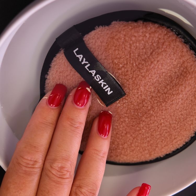 layla-remover-sponge-laylaskin-spugna-rimuovi-trucco Spugna riutilizzabile per la rimozione del trucco - retro