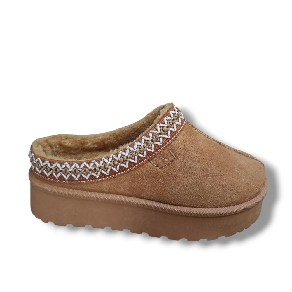 byblos byblos scarpe donna sophie bysc9hx01cam.089 cuoio 40 - foto 1 Pantofola donna Byblos Sophie in cuoio beige con profilo a maglia