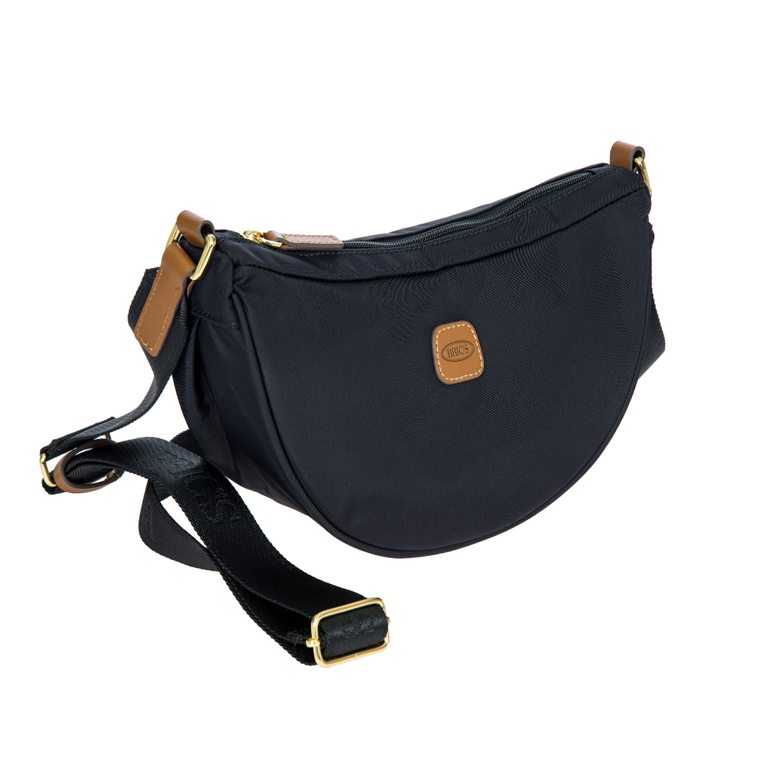 brics-x-collection-borsa-mezzaluna-s-ocean-blue Borsa a mezzaluna Bric's X-Collection nero/ocean blue, dettagli cuoio marrone, tracolla