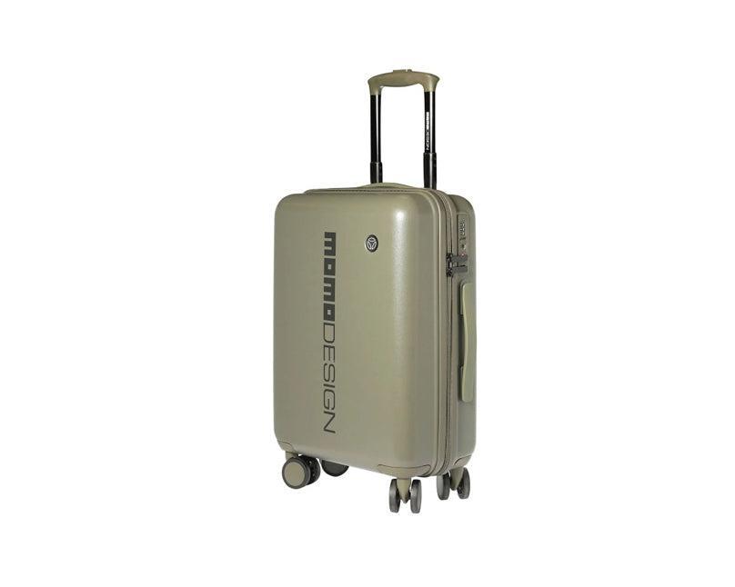 MOMO DESIGN DUO TRAVEL SET MILITARY GREEN/BLACK Trolley MOMO DESIGN Duo Travel Set, vista angolata con manico e ruote